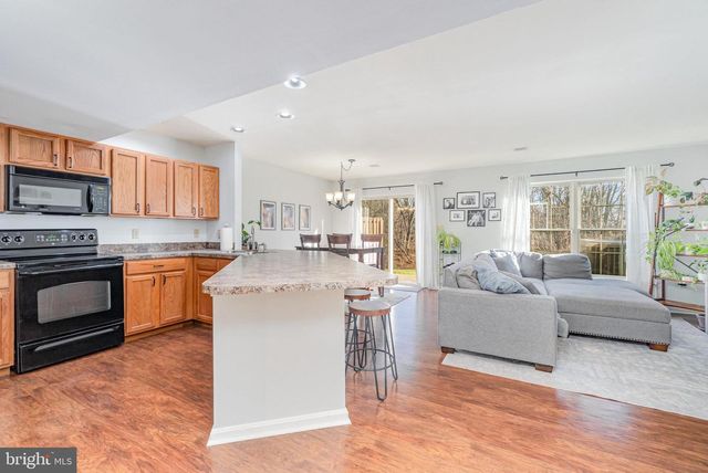 461 WAVERLY WOODS DR, Harrisburg, PA 17110