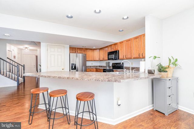 461 WAVERLY WOODS DR, Harrisburg, PA 17110