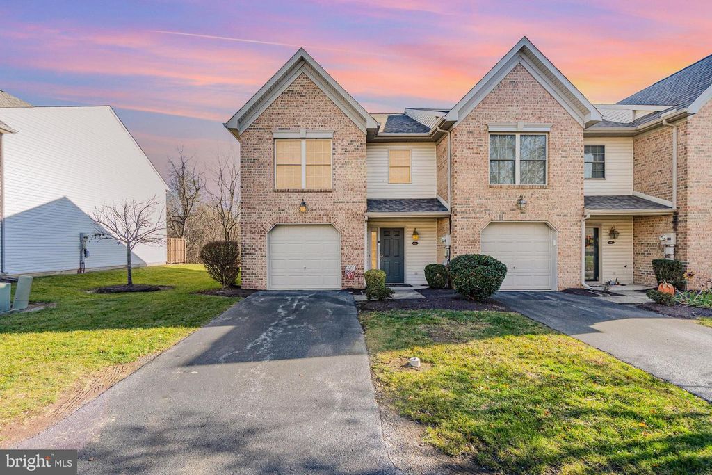 461 WAVERLY WOODS DR, Harrisburg, PA 17110