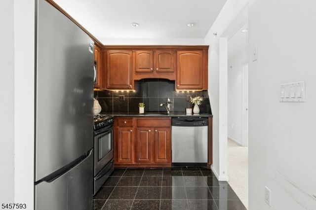 22 CELLAR AVENUE, Clark Twp., NJ 07066