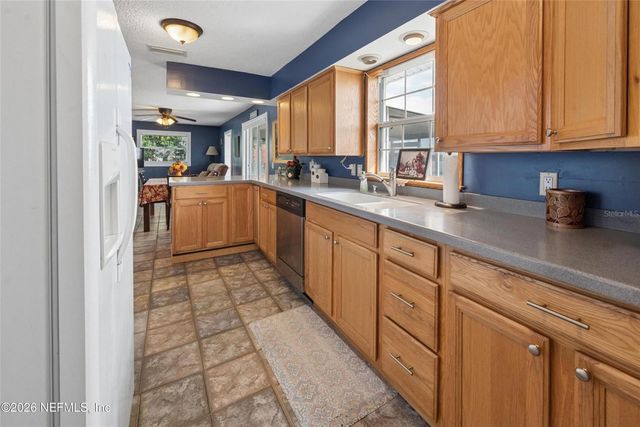7932 SW COUNTY ROAD 18, Hampton, FL 32044