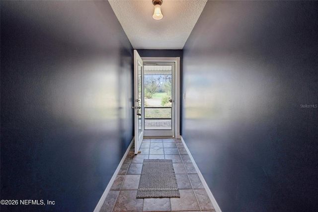 7932 SW COUNTY ROAD 18, Hampton, FL 32044