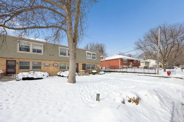 1494 21st Avenue NW 4, New Brighton, MN 55112