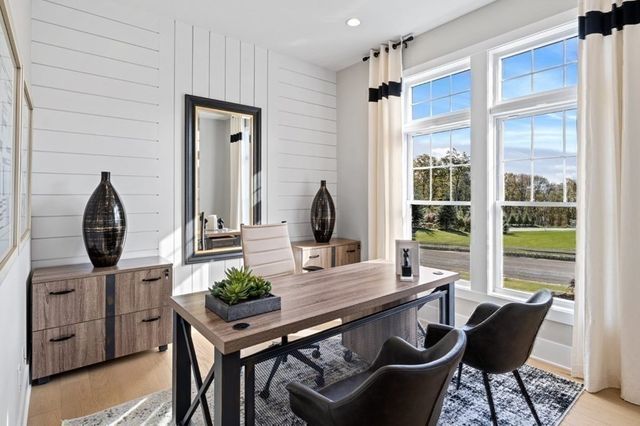 61 Kestrel Heights 56, Plymouth, MA 02360