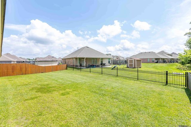 21272 W Grove Dr, Zachary, LA 70791