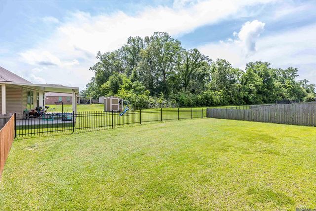 21272 W Grove Dr, Zachary, LA 70791