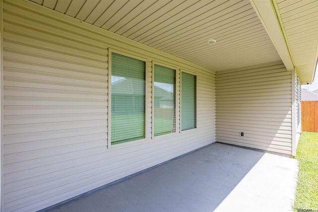21272 W Grove Dr, Zachary, LA 70791