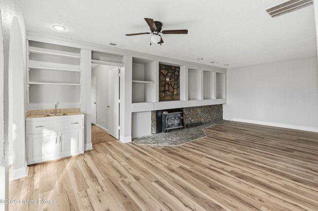 849 Bass Ln, Shelbyville, KY 40065