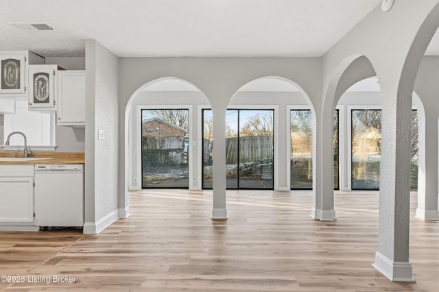 849 Bass Ln, Shelbyville, KY 40065