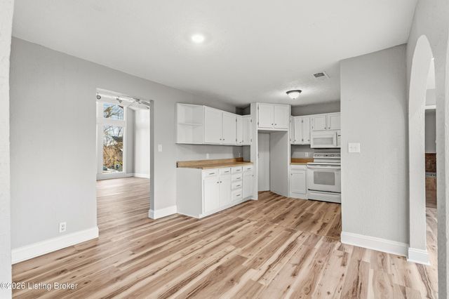 849 Bass Ln, Shelbyville, KY 40065