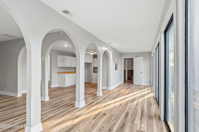 849 Bass Ln, Shelbyville, KY 40065