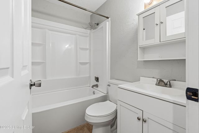 849 Bass Ln, Shelbyville, KY 40065