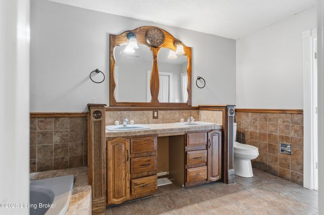 849 Bass Ln, Shelbyville, KY 40065