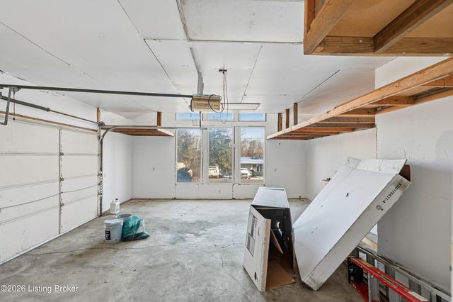 849 Bass Ln, Shelbyville, KY 40065