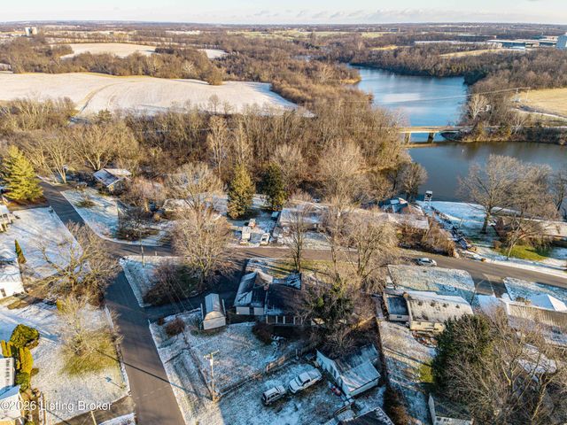 849 Bass Ln, Shelbyville, KY 40065