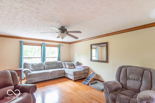 2280 Woodsway Drive, Greenwood, IN 46143