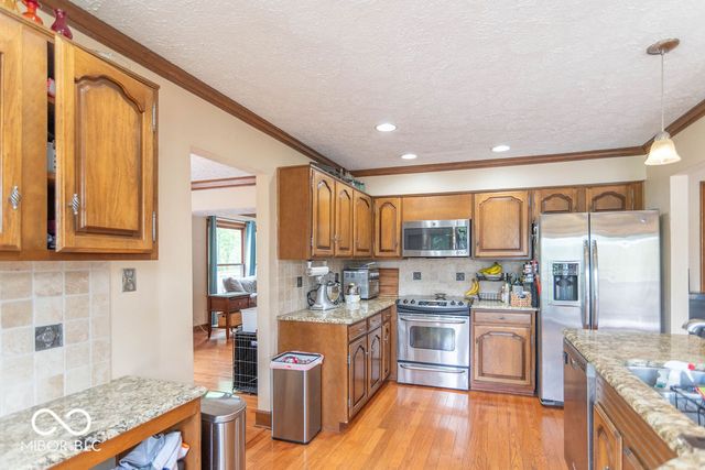 2280 Woodsway Drive, Greenwood, IN 46143
