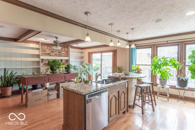 2280 Woodsway Drive, Greenwood, IN 46143