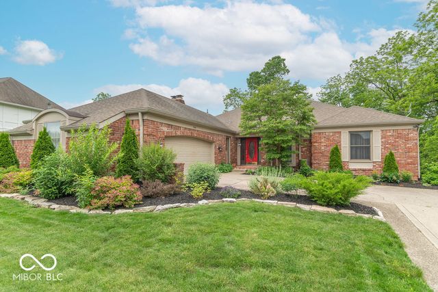 2280 Woodsway Drive, Greenwood, IN 46143