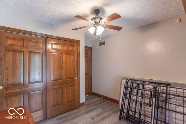 2280 Woodsway Drive, Greenwood, IN 46143