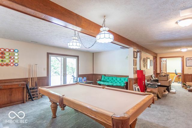 2280 Woodsway Drive, Greenwood, IN 46143