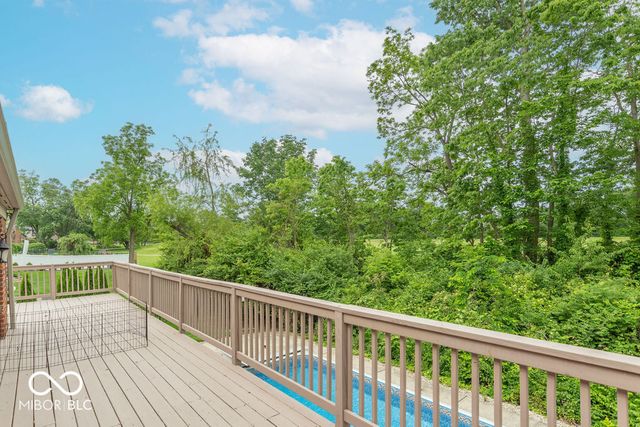 2280 Woodsway Drive, Greenwood, IN 46143