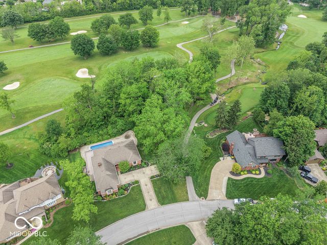 2280 Woodsway Drive, Greenwood, IN 46143