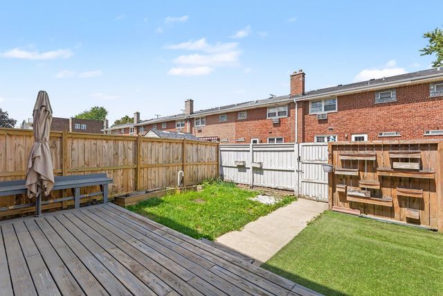 15W632 Virginia Lane, Elmhurst, IL 60126