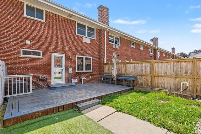15W632 Virginia Lane, Elmhurst, IL 60126