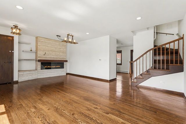15W632 Virginia Lane, Elmhurst, IL 60126