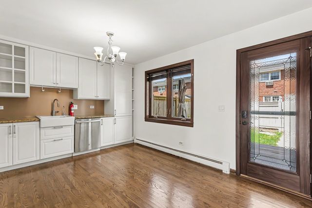 15W632 Virginia Lane, Elmhurst, IL 60126