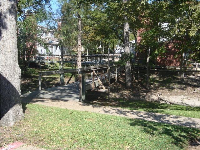 1501 Stallings 41, College Station, TX 77840