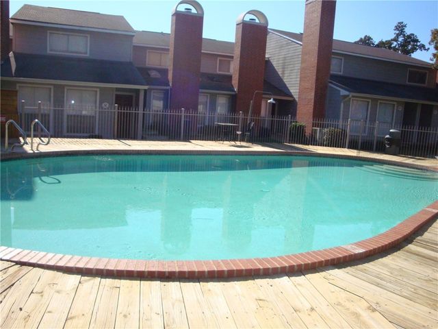 1501 Stallings 41, College Station, TX 77840