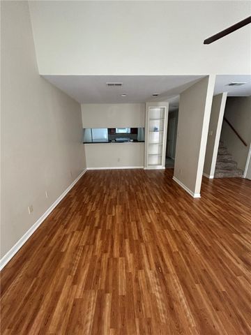 1501 Stallings 41, College Station, TX 77840