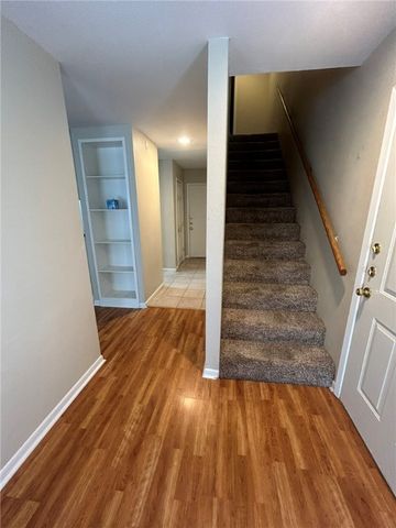 1501 Stallings 41, College Station, TX 77840