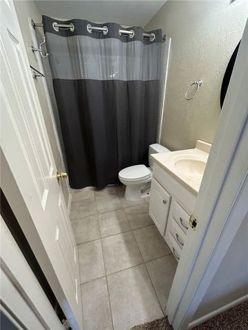 1501 Stallings 41, College Station, TX 77840