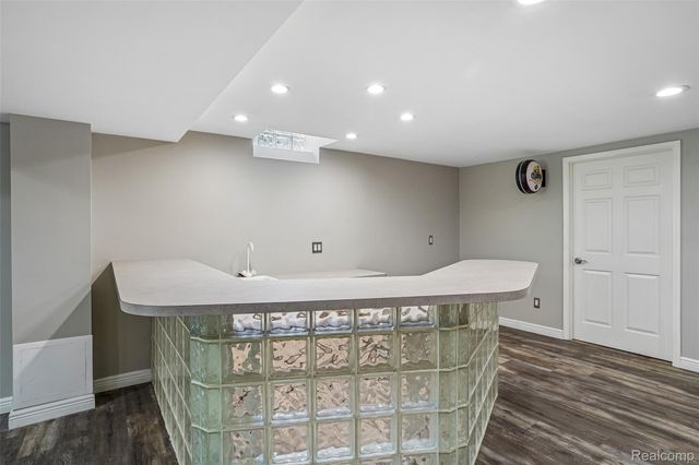 1781 S Shore Drive, Rochester Hills, MI 48307