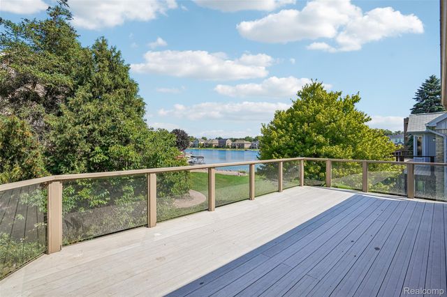 1781 S Shore Drive, Rochester Hills, MI 48307