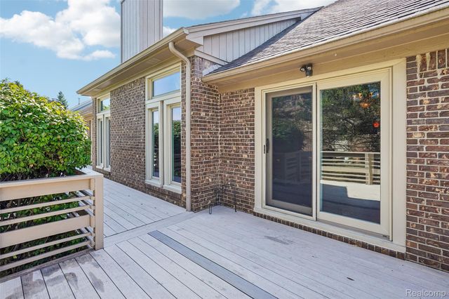 1781 S Shore Drive, Rochester Hills, MI 48307