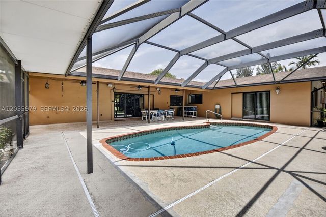 13680 SW 26th St, Davie, FL 33325