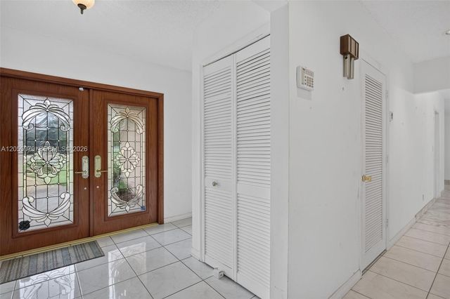 13680 SW 26th St, Davie, FL 33325