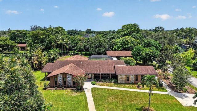 13680 SW 26th St, Davie, FL 33325