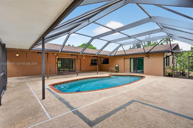 13680 SW 26th St, Davie, FL 33325