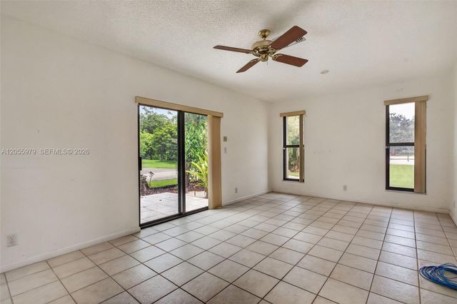 13680 SW 26th St, Davie, FL 33325