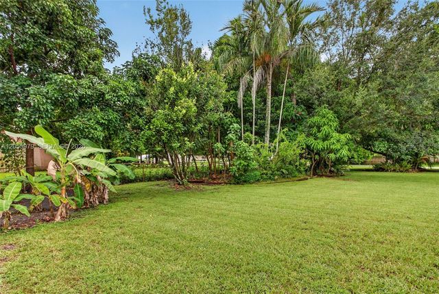 13680 SW 26th St, Davie, FL 33325