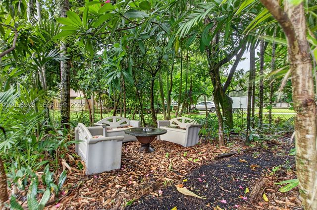 13680 SW 26th St, Davie, FL 33325