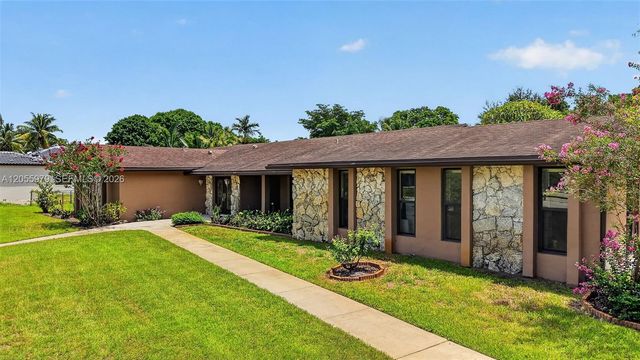 13680 SW 26th St, Davie, FL 33325