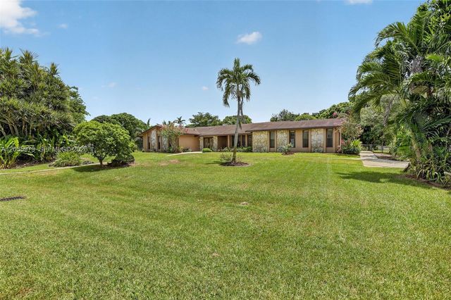 13680 SW 26th St, Davie, FL 33325