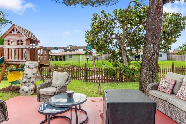 6570 NW 24th Ct, Margate, FL 33063