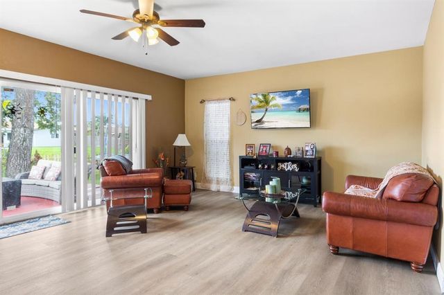 6570 NW 24th Ct, Margate, FL 33063